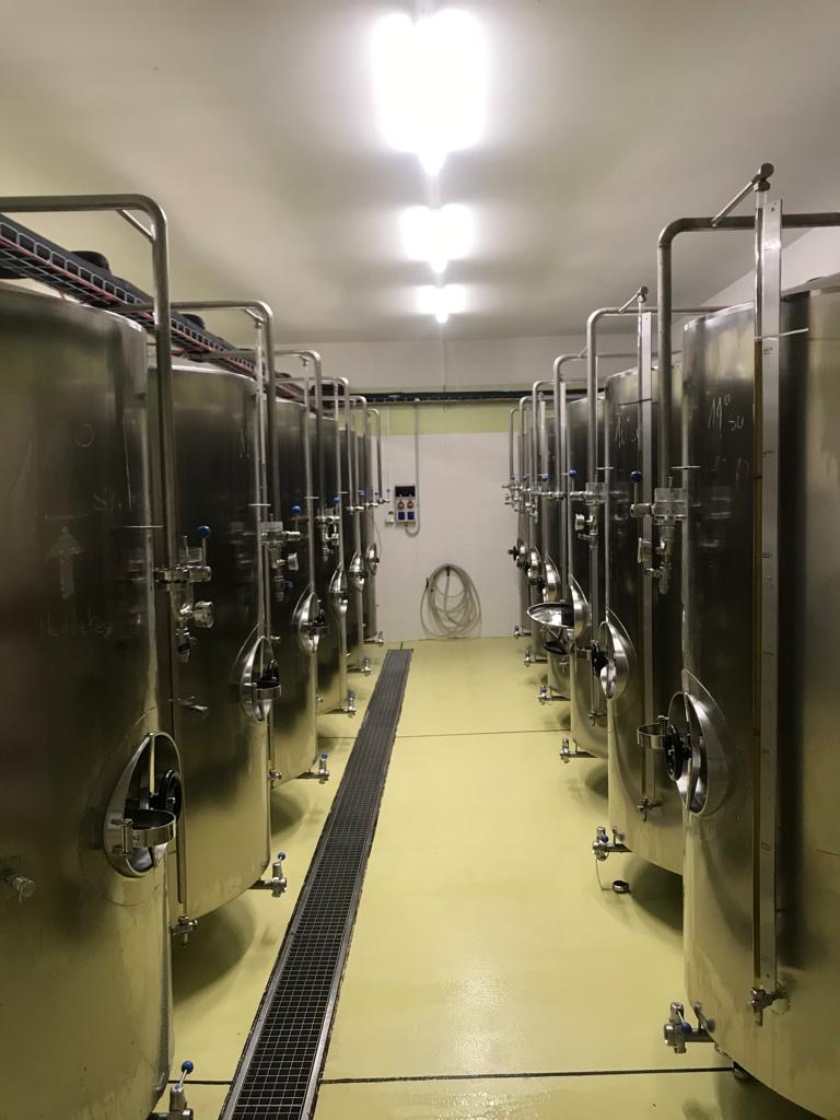 Interiér pivovaru Olbrew – výrobní zařízení